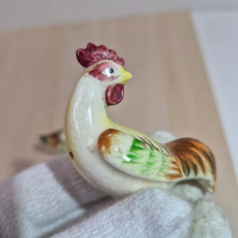Vintage Rooster and Hen Salt‎ and Pepper Shakers Ceramic Japan Farmhouse Decor